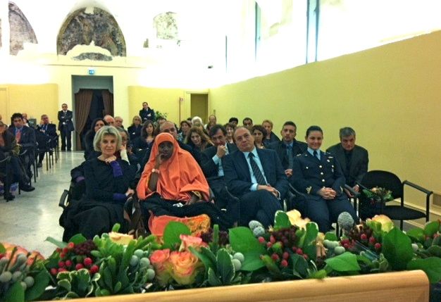 Da sinistra, Fiamma Arditi, Asha Omar Ahmed, il Questore di Roma Tagliente